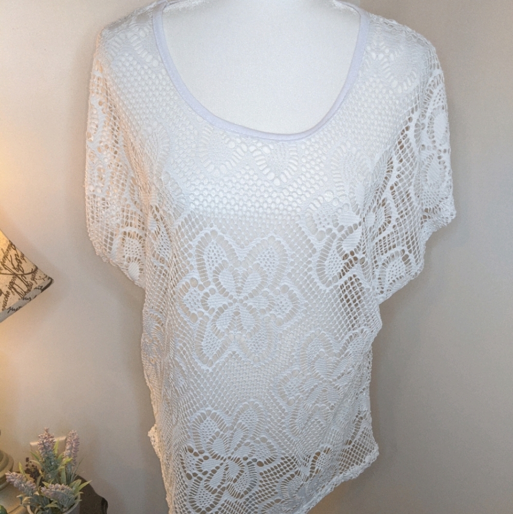 🔥 3/$25 Lacey Mesh Top NWT (great for a cover-up)